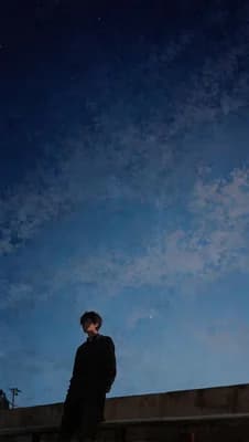 Night Sky Contemplation wallpaper thumbnail